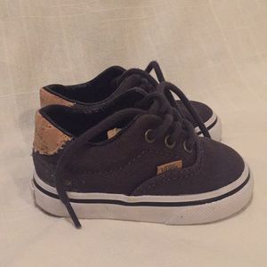 Vans sneakers toddler size 4